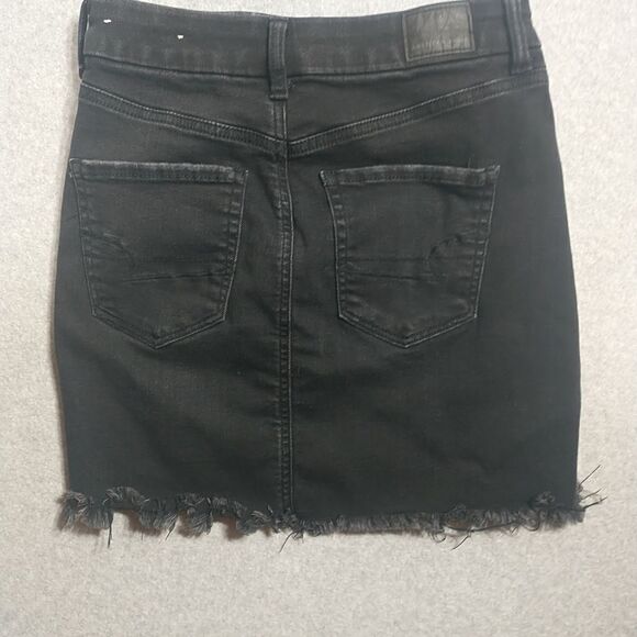 Women American Eagle Black Raw Edge Distressed Next Level Stretch Skirt Size 4. - Picture 6 of 9